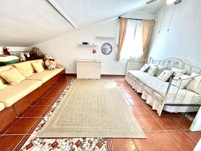 Image No.27-6 Bed Villa for sale