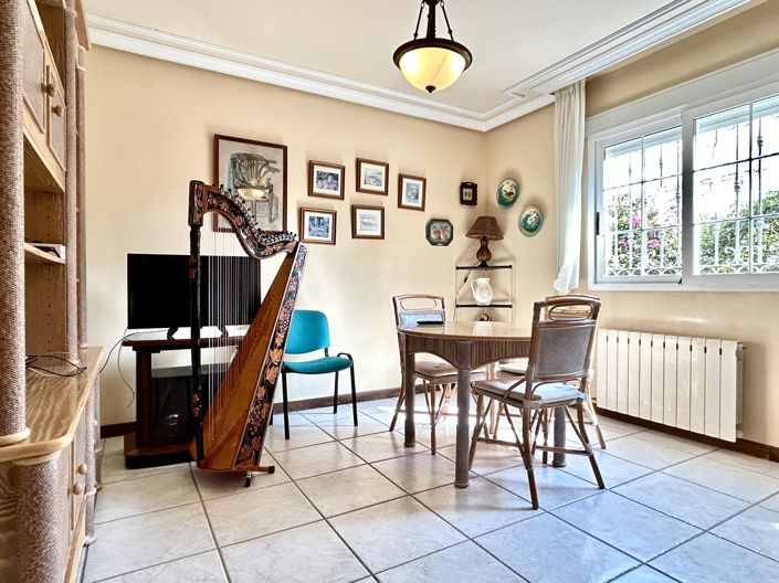 Image No.32-6 Bed Villa for sale