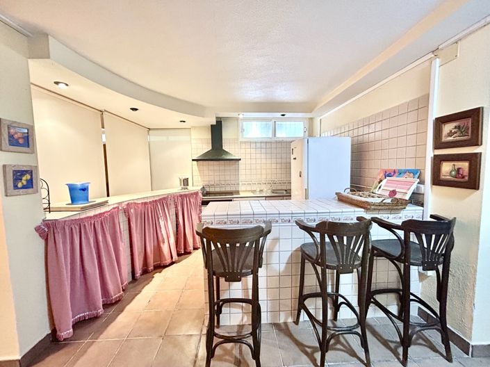 Image No.38-6 Bed Villa for sale