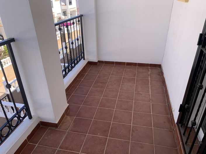 Image No.18-2 Bed Townhouse for sale