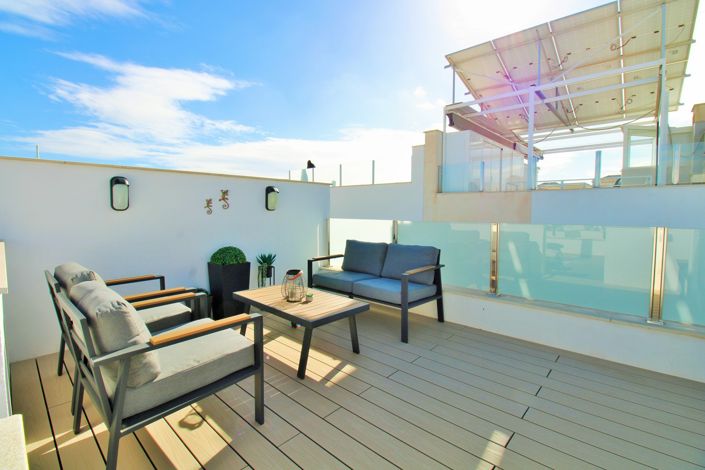 Image No.18-2 Bed Townhouse for sale