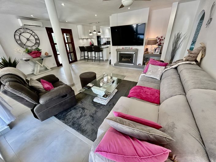 Image No.8-6 Bed Villa for sale