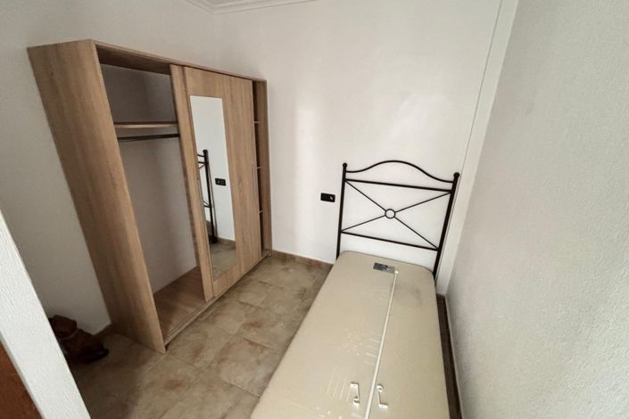 Image No.11-5 Bed Townhouse for sale