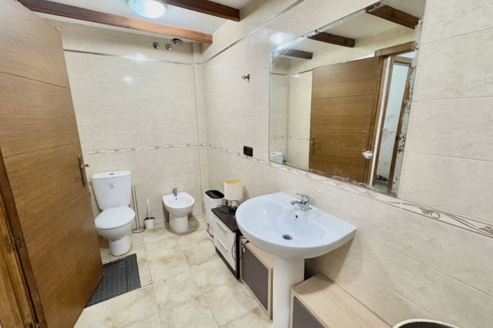 Image No.6-5 Bed Townhouse for sale