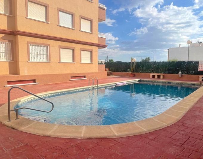 Image No.25-2 Bed Apartment for sale