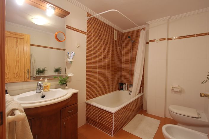 Image No.14-2 Bed Apartment for sale