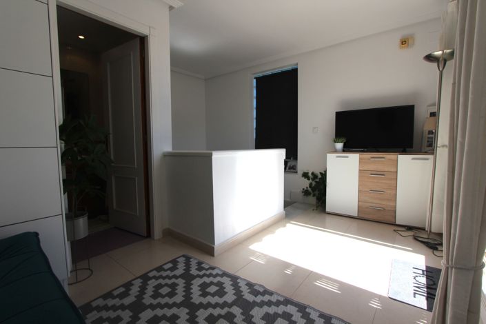 Image No.17-2 Bed Apartment for sale