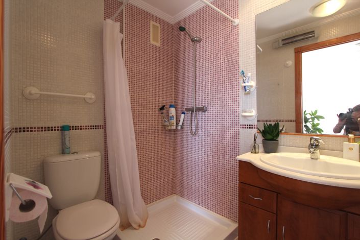 Image No.19-2 Bed Apartment for sale
