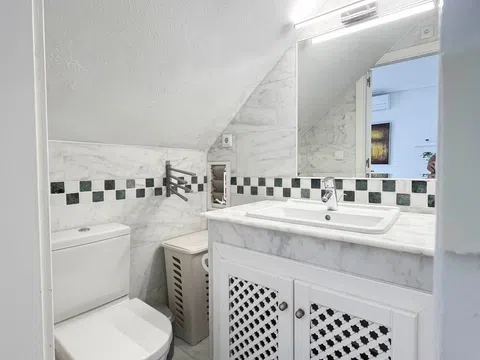 Image No.23-2 Bed Apartment for sale