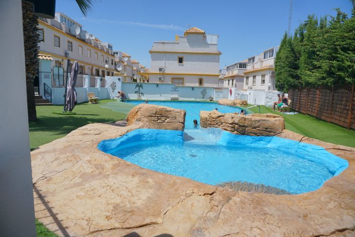 Image No.2-2 Bed Townhouse for sale