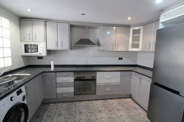 Image No.4-2 Bed Townhouse for sale