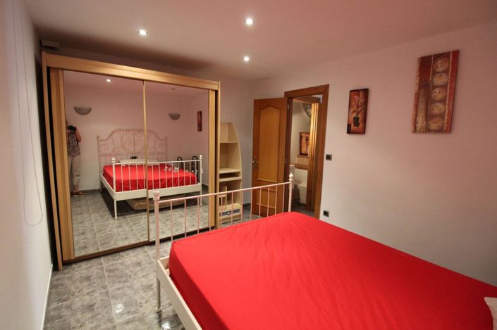 Image No.7-2 Bed Townhouse for sale