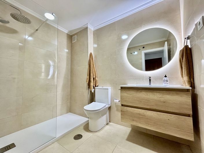 Image No.16-2 Bed Apartment for sale