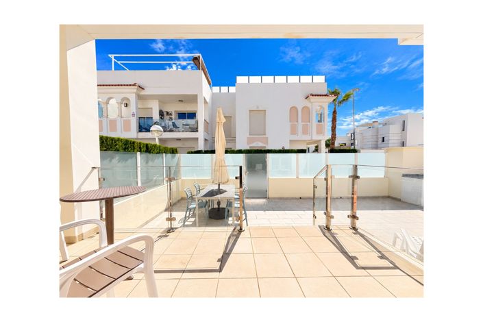 Image No.6-2 Bed Property for sale