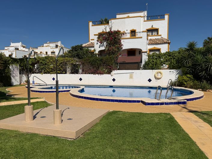Image No.23-3 Bed Townhouse for sale