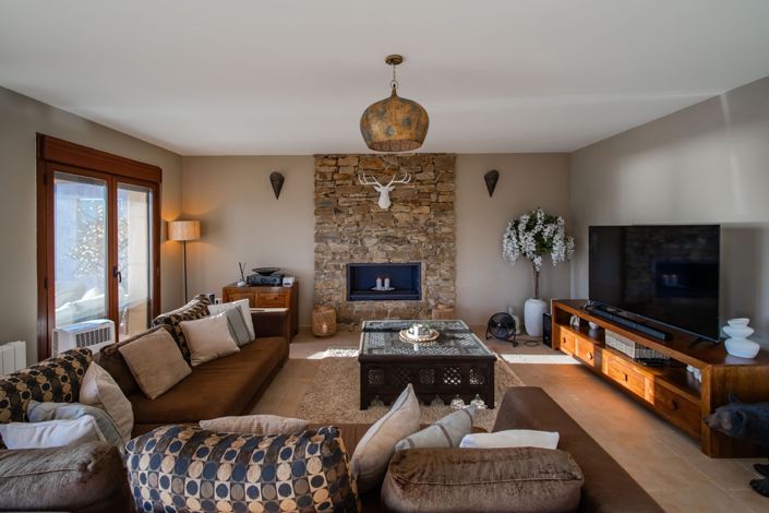 Image No.11-6 Bed Villa for sale