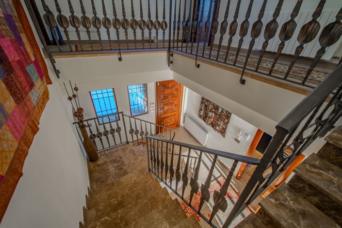 Image No.21-6 Bed Villa for sale