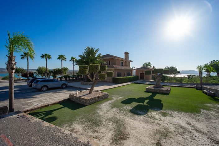 Image No.48-6 Bed Villa for sale