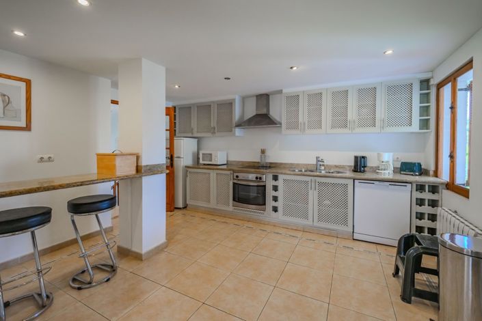 Image No.18-4 Bed Villa for sale
