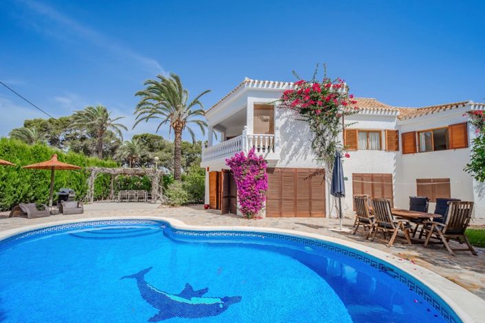 Image No.3-4 Bed Villa for sale