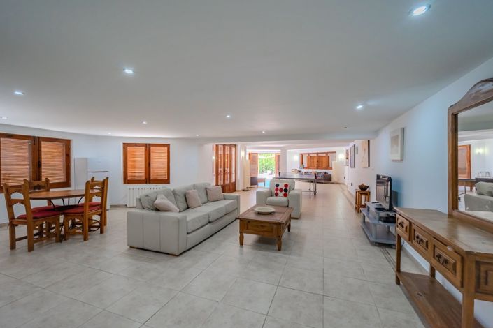 Image No.37-4 Bed Villa for sale