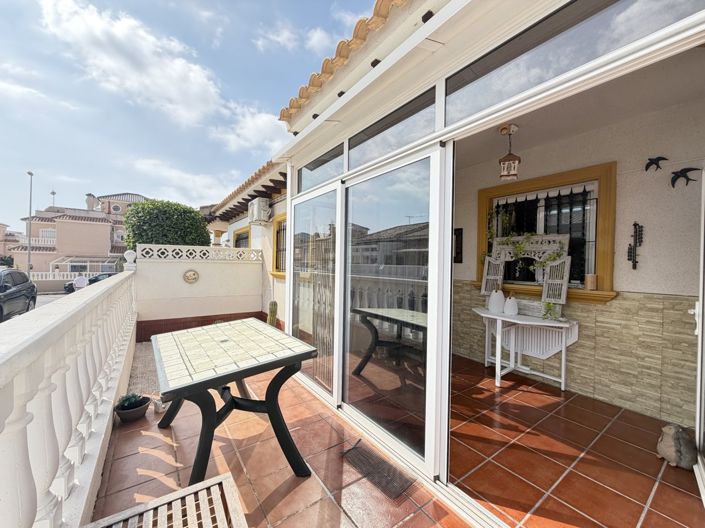Image No.12-2 Bed Townhouse for sale