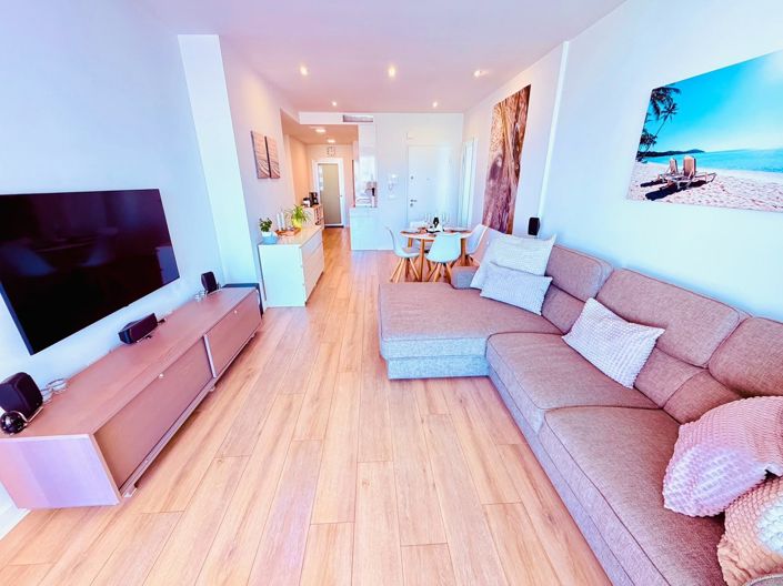 Image No.11-2 Bed Property for sale