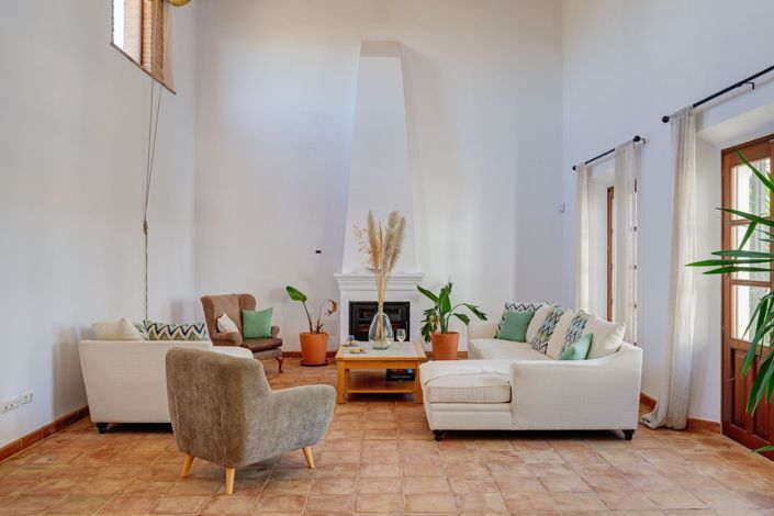 Image No.17-5 Bed Country House for sale