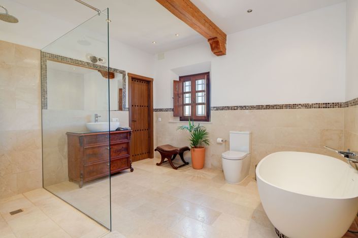 Image No.29-5 Bed Country House for sale