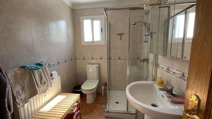 Image No.20-8 Bed Country House for sale