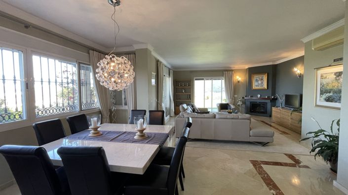 Image No.9-8 Bed Country House for sale