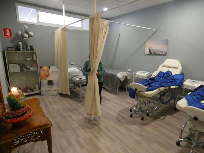 Image No.4-Commercial for sale