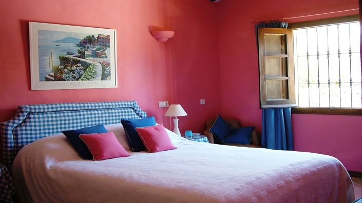 Image No.13-4 Bed Country House for sale