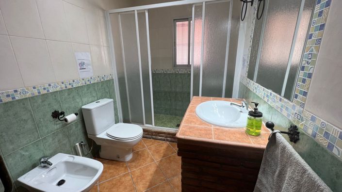 Image No.15-3 Bed Country House for sale