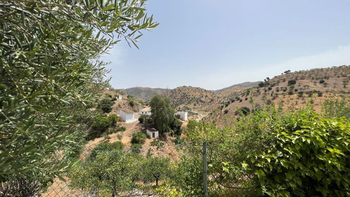 Image No.26-3 Bed Country House for sale