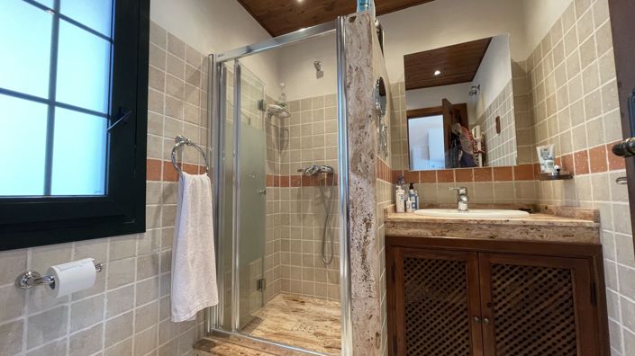 Image No.24-5 Bed Country House for sale