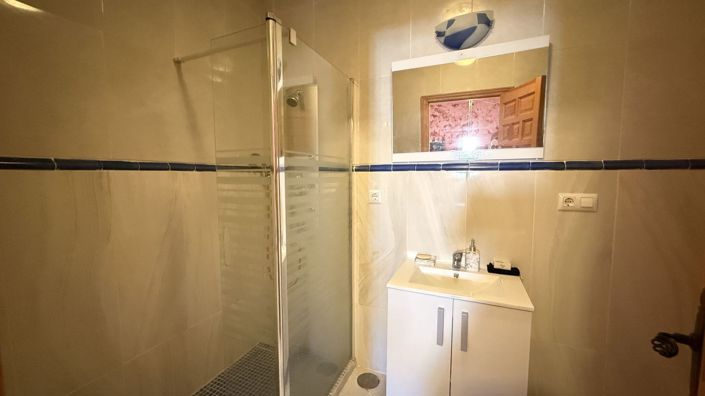 Image No.14-4 Bed Country House for sale