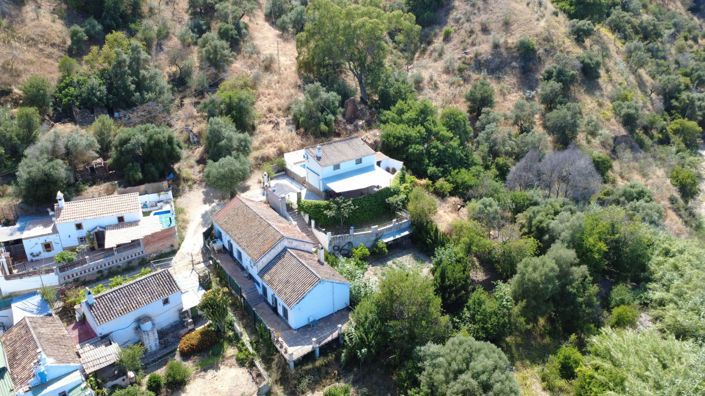 Image No.18-4 Bed Country House for sale