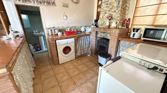 Image No.9-4 Bed Country House for sale