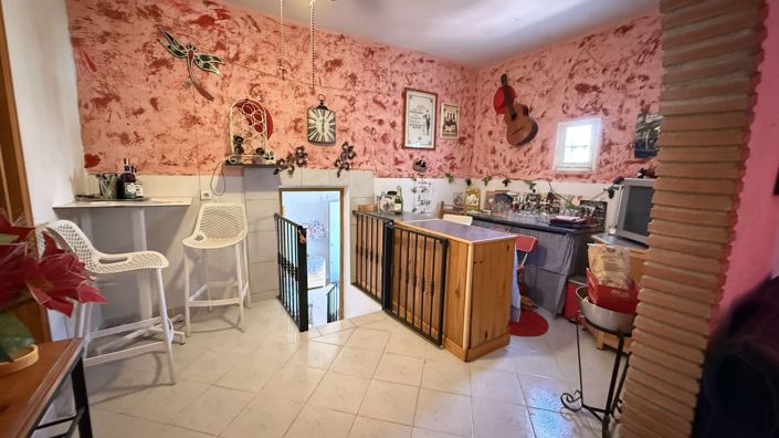 Image No.10-4 Bed Country House for sale