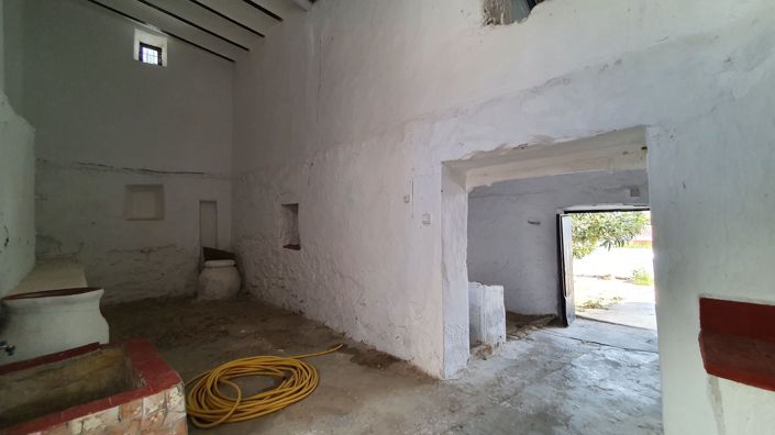 Image No.38-4 Bed Townhouse for sale