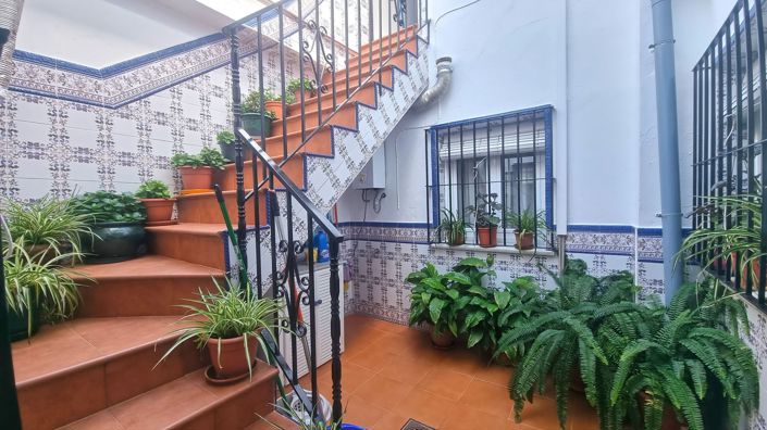 Image No.2-4 Bed Apartment for sale