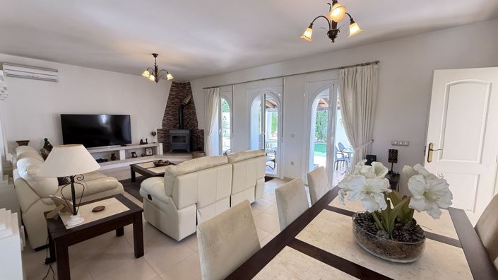 Image No.4-4 Bed Villa for sale