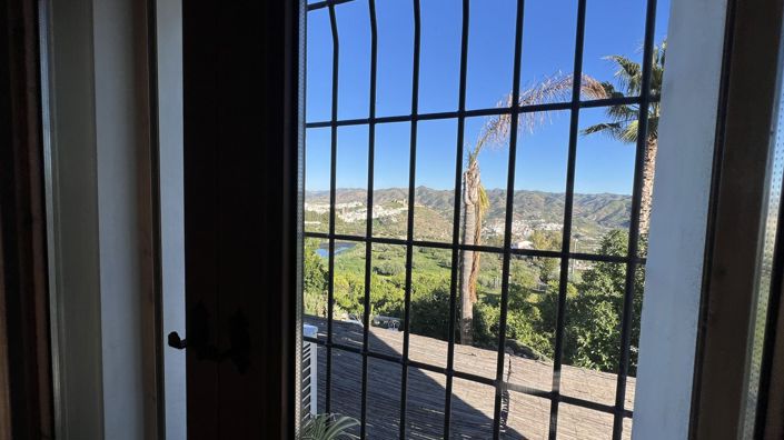 Image No.24-5 Bed Country House for sale