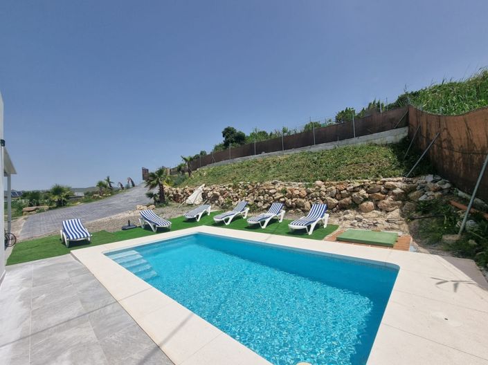 Image No.17-2 Bed Country House for sale