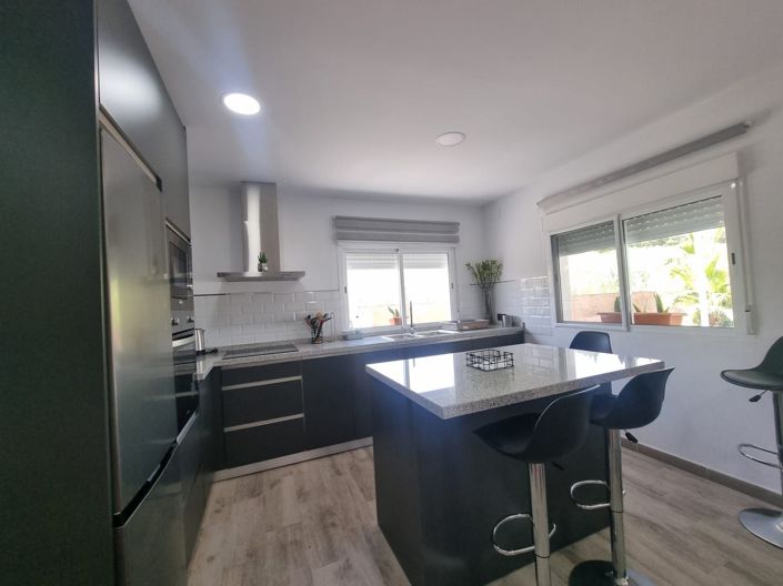 Image No.9-2 Bed Country House for sale