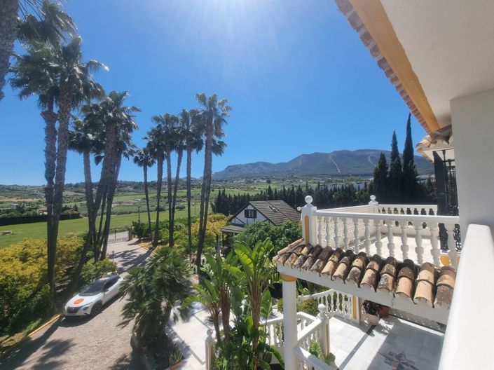 Image No.3-Maison de campagne de 9 chambres à vendre à Alhaurín el Grande