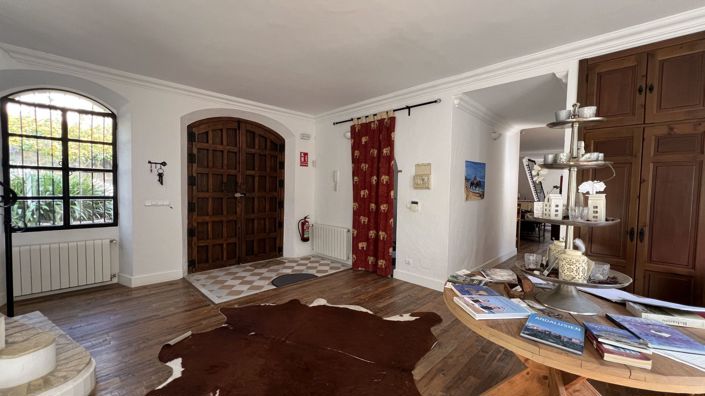 Image No.16-Maison de campagne de 6 chambres à vendre à Cadix