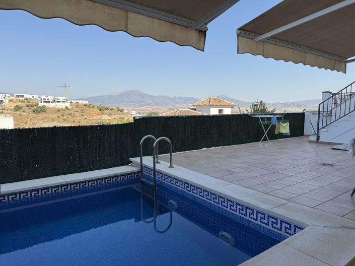 Image No.1-3 Bed Villa for sale