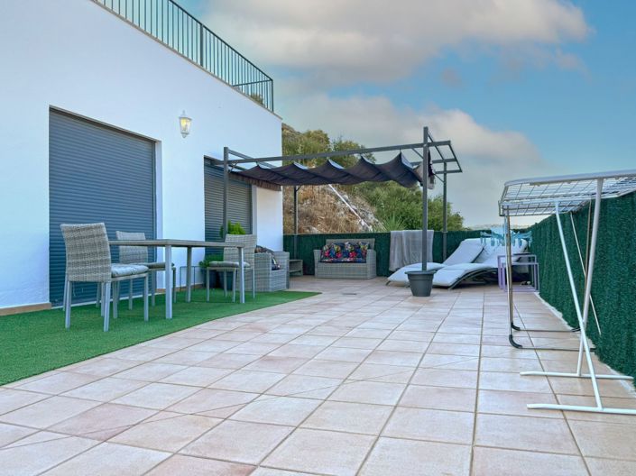 Image No.2-3 Bed Villa for sale